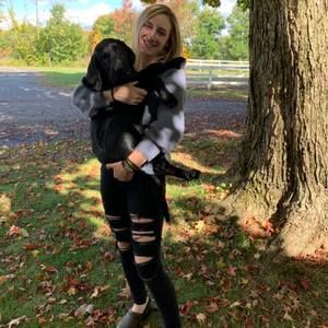 Meet your Posher, Caroline